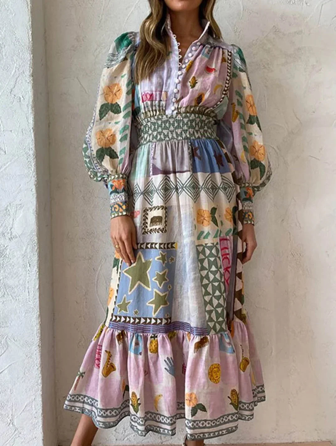Beautifully Finished Dress in a Timeless Design