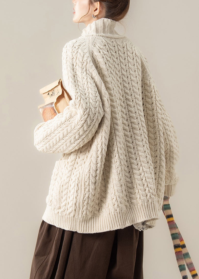 Beautifully Finished Coat in a Timeless Design