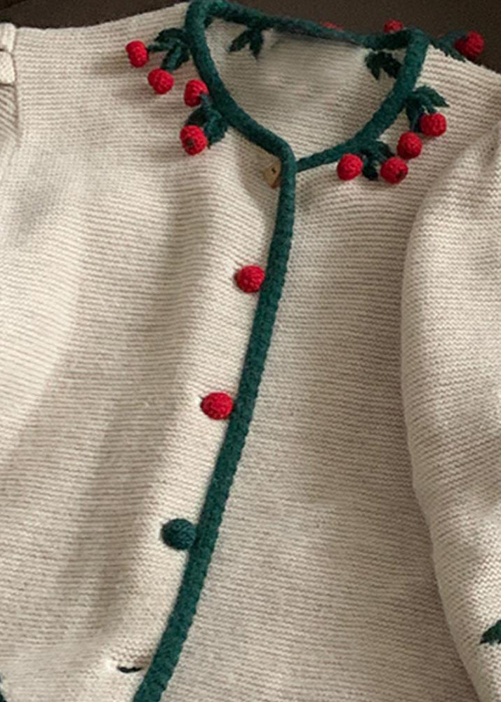 Gracefully Styled Coat for Any Occasion