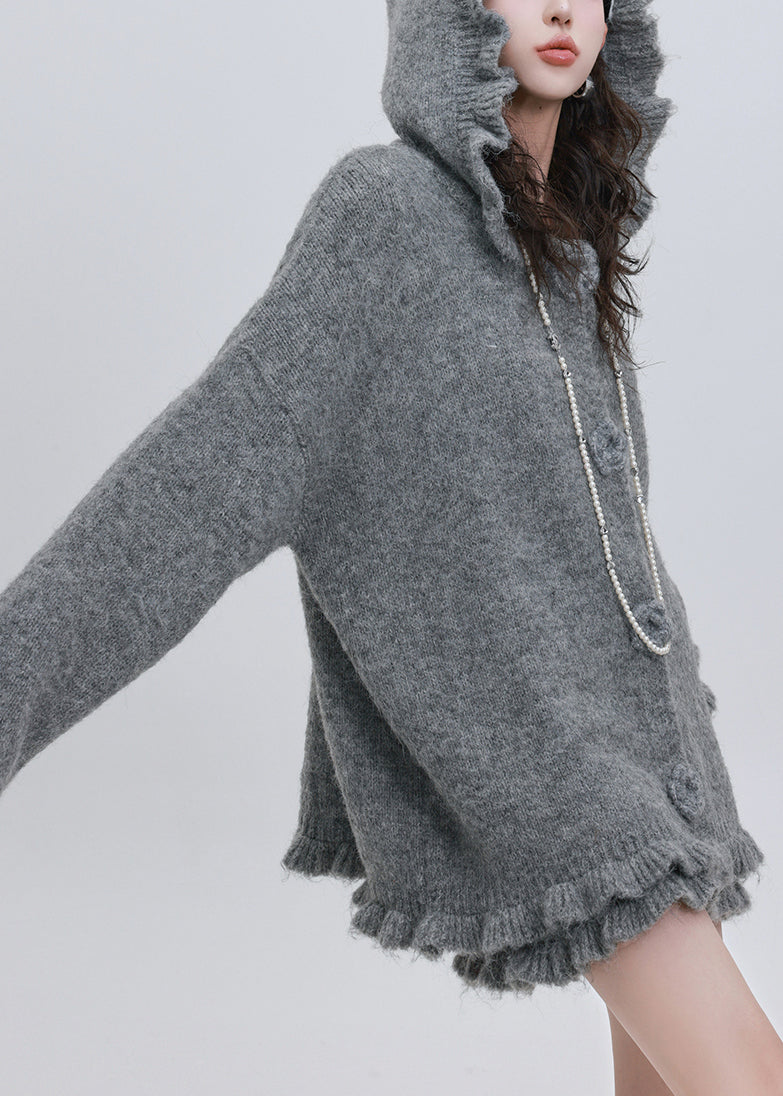Classic Vintage Cardigan with a Flattering Fit