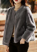 Effortlessly Elegant Jacket with a Timeless Design