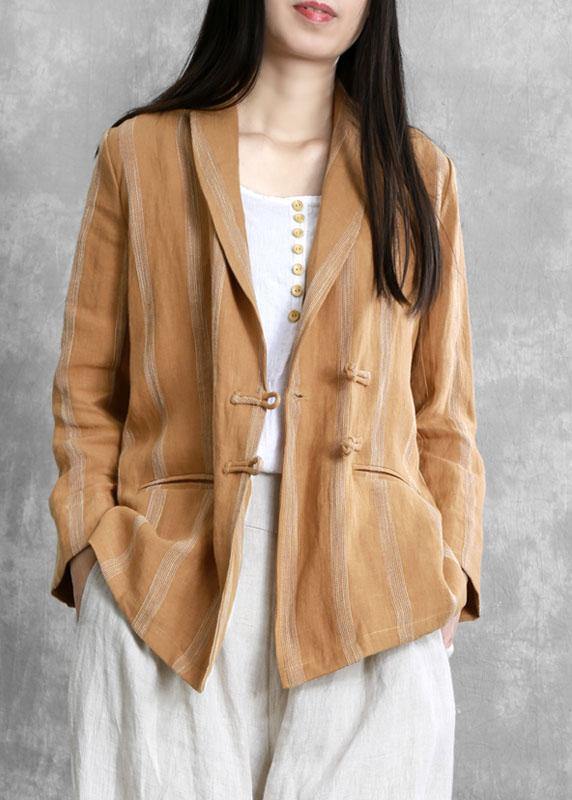 Well Tailored Coat with a Graceful Silhouette