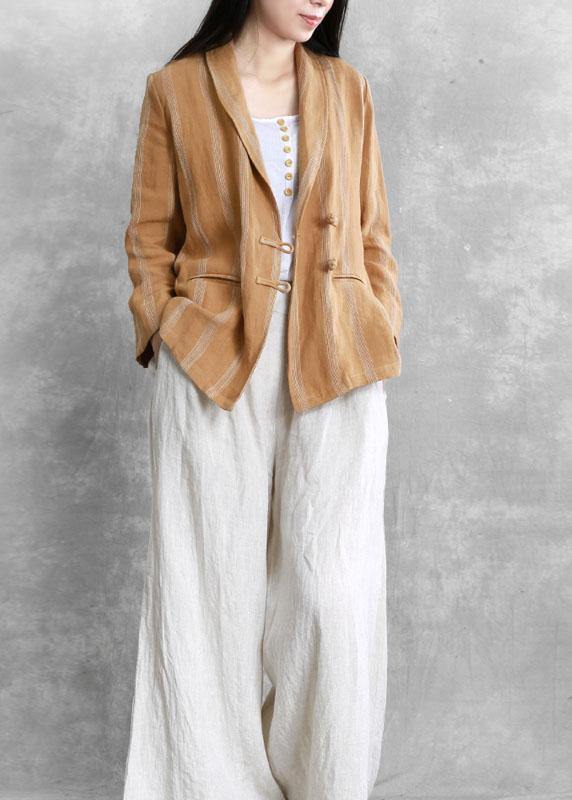 Well Tailored Coat with a Graceful Silhouette