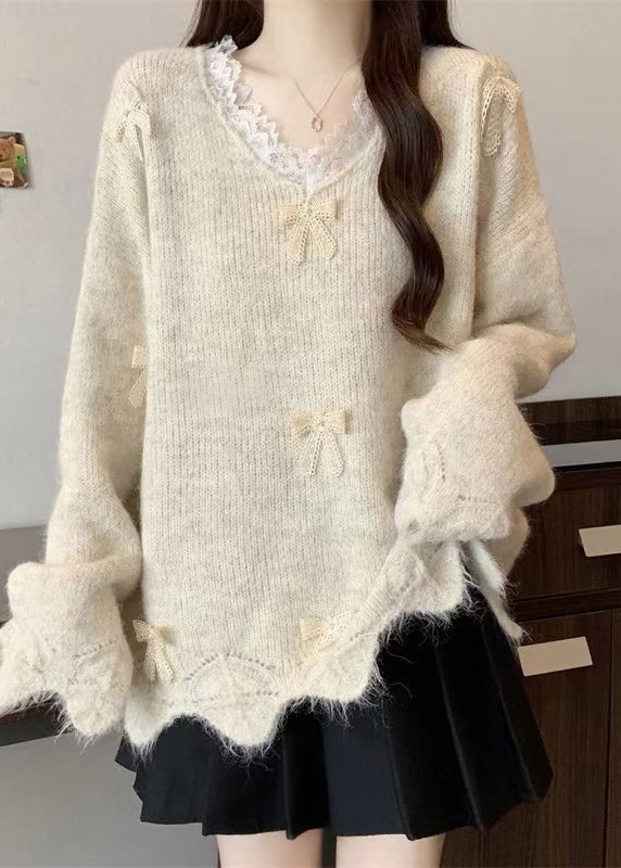 Classic Vintage Sweater with a Flattering Fit