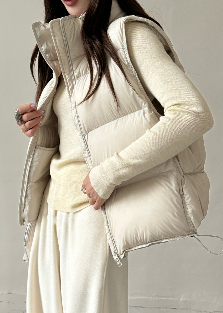 Beautifully Finished Coat in a Timeless Design
