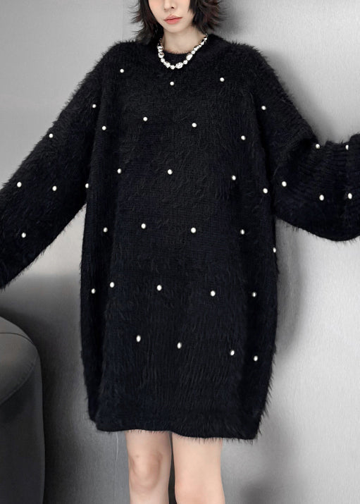 Effortlessly Elegant Sweater with a Timeless Design