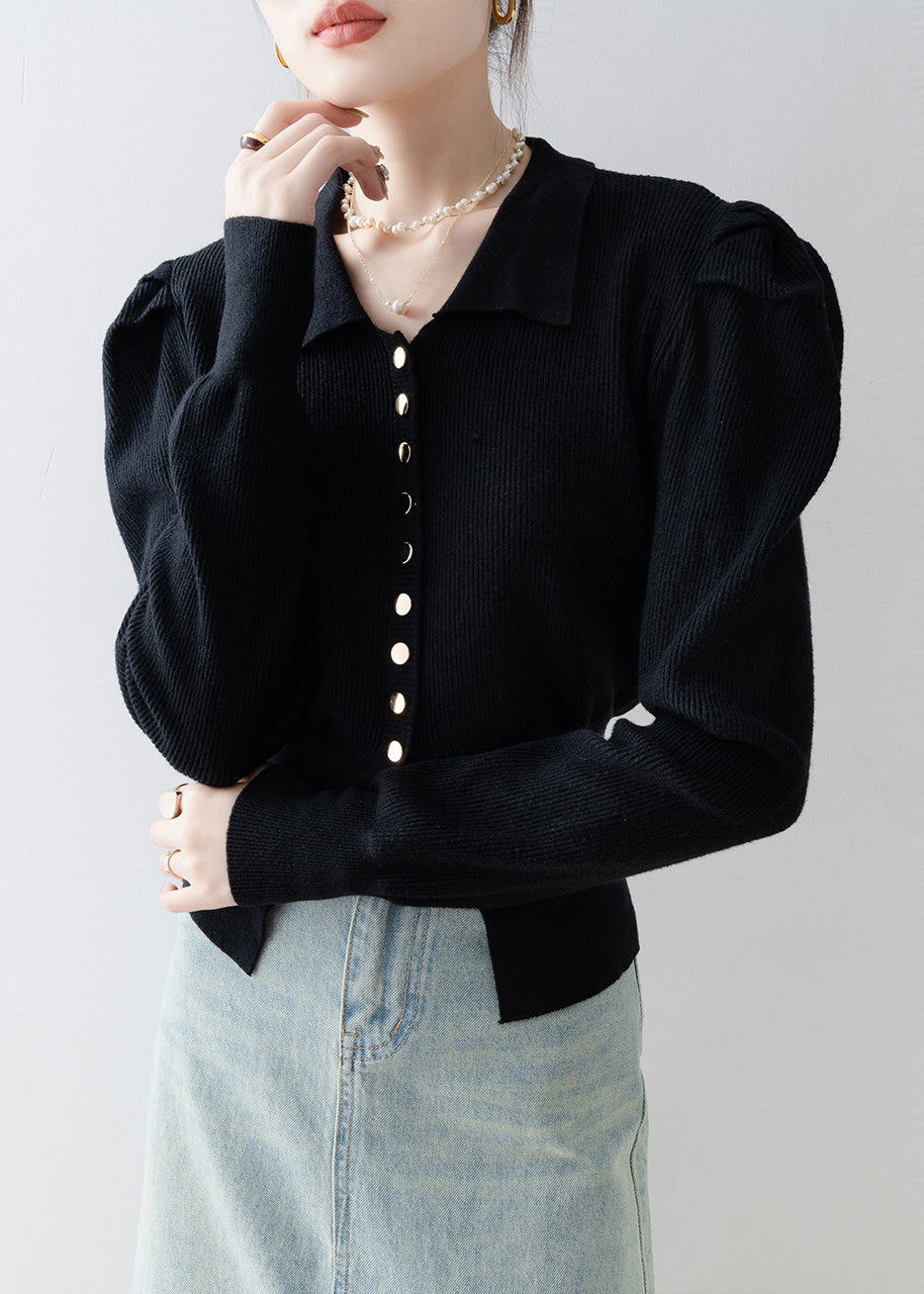 Well Tailored Cardigan with a Graceful Silhouette