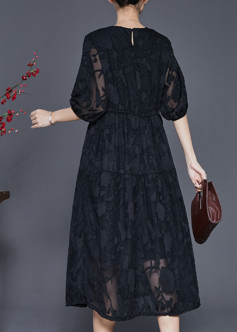 Gracefully Styled Dress for Any Occasion
