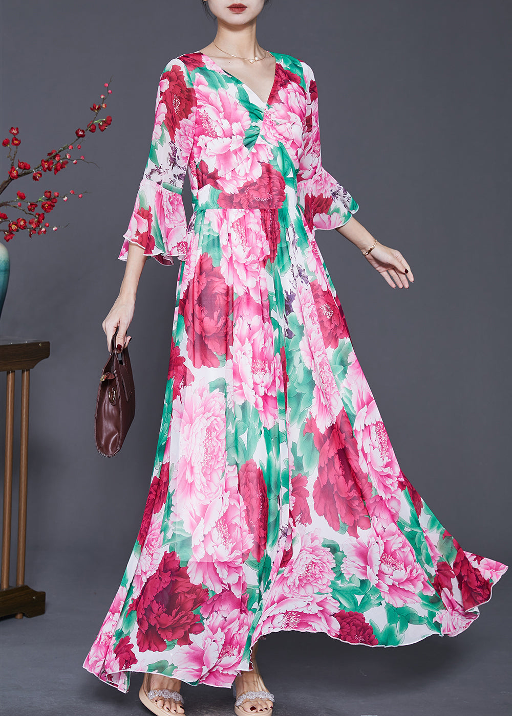 Classic Vintage Dress with a Flattering Fit