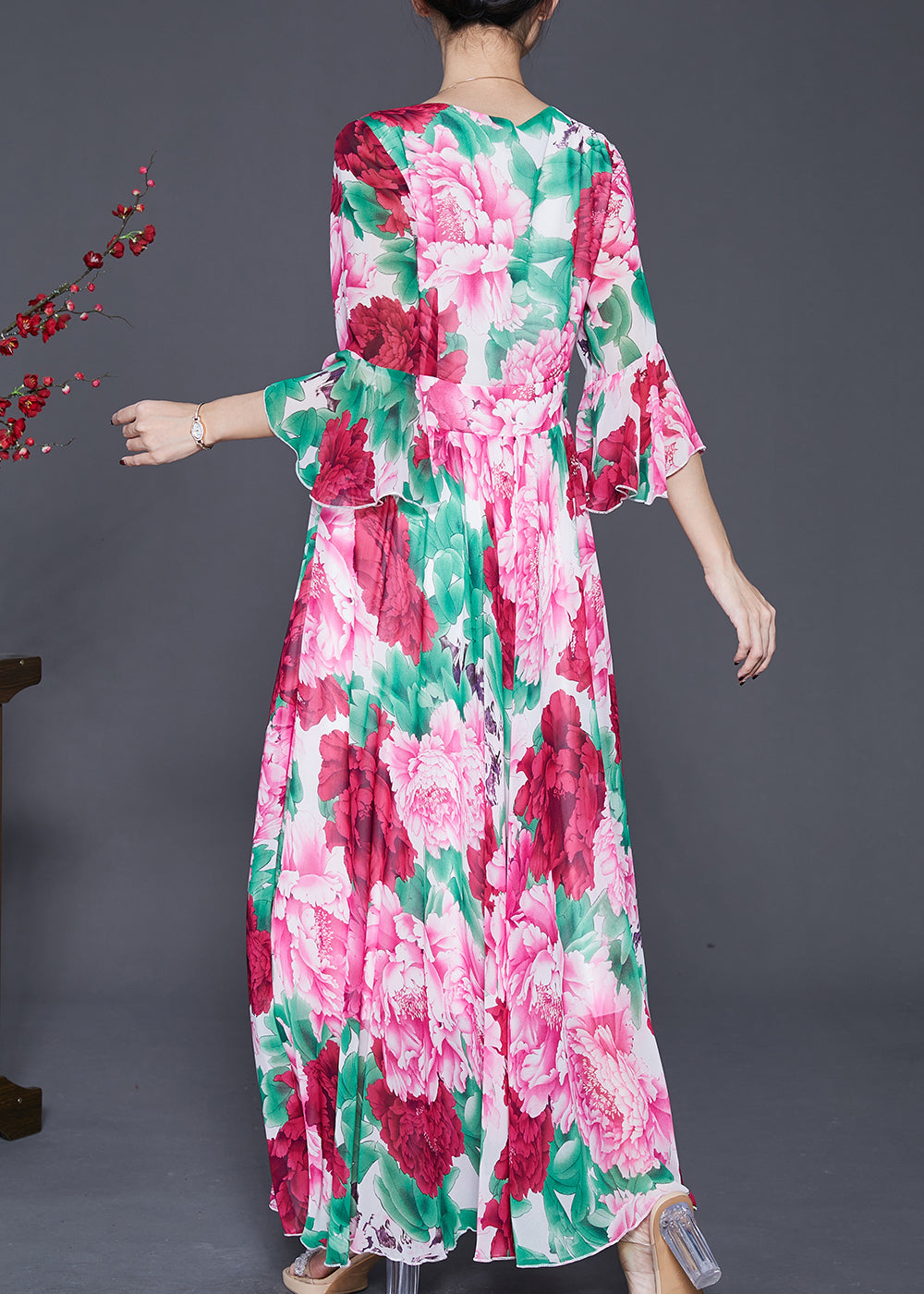 Classic Vintage Dress with a Flattering Fit