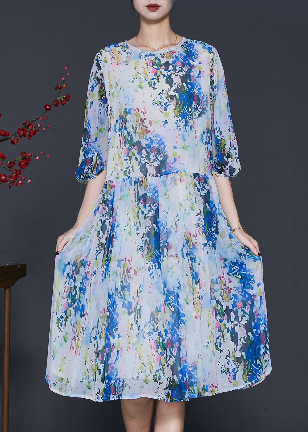 Classic Vintage Dress with a Flattering Fit