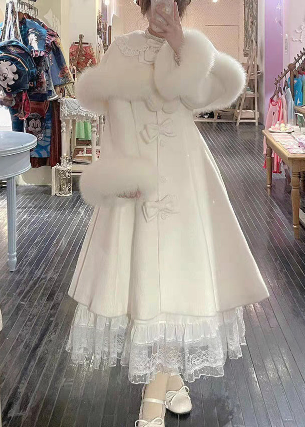 Effortlessly Elegant Coat with a Timeless Design