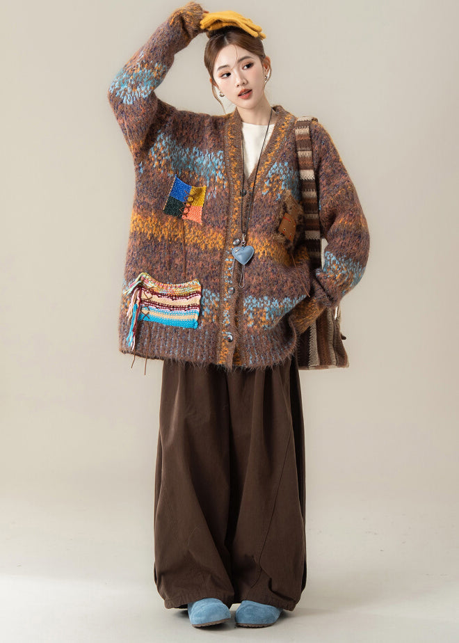 Classic Vintage Sweater with a Flattering Fit