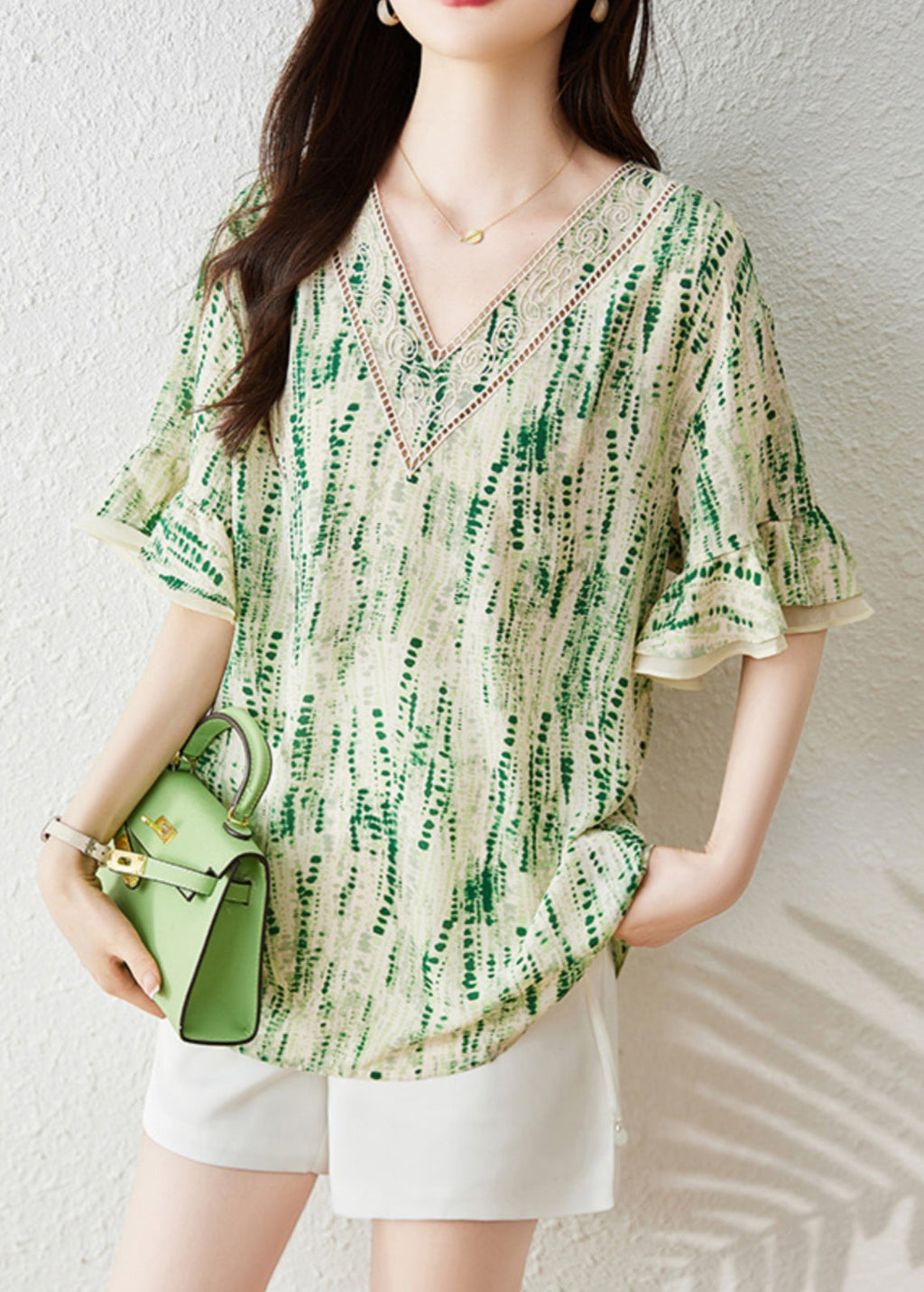 Beautifully Crafted Shirt in a Classic Style