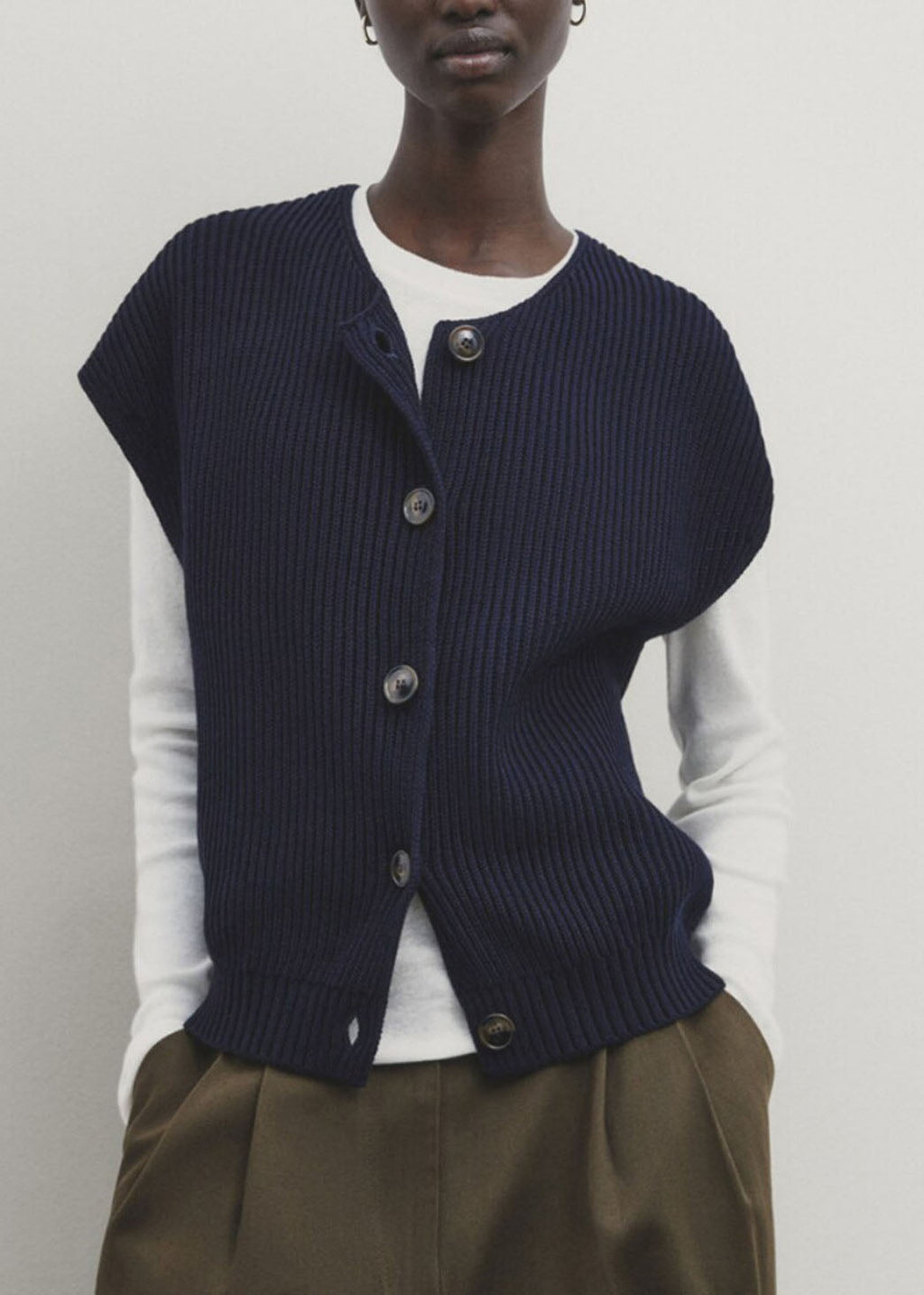 Well Tailored Coat with a Graceful Silhouette