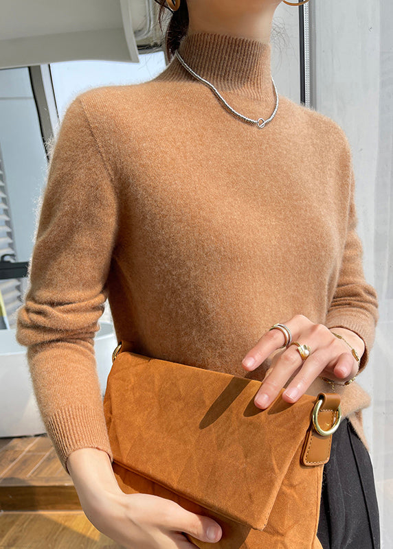 Effortlessly Elegant Sweater with a Timeless Design