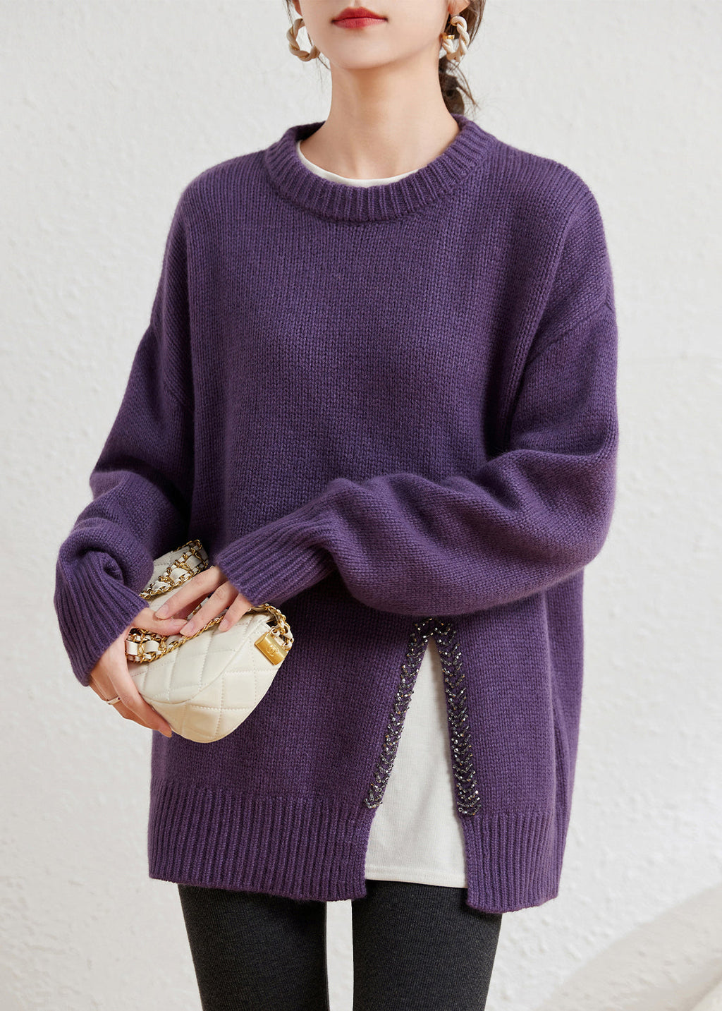 Effortlessly Elegant Sweater with a Timeless Design