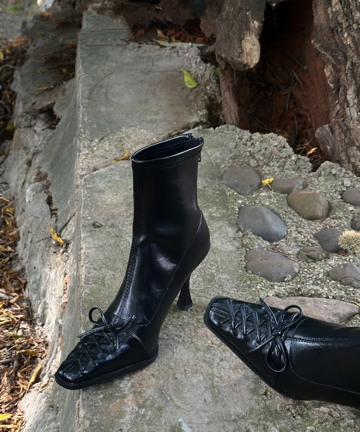 Graceful Orthopedic Boots for Modern Look