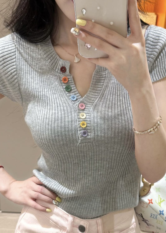 Beautifully Finished Top in a Timeless Design