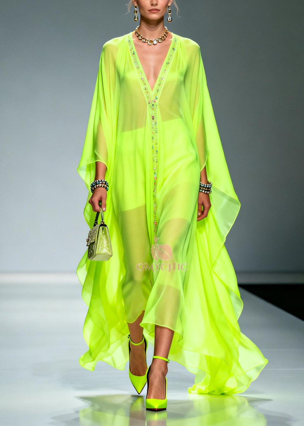 Beautifully Finished Dress in a Timeless Design