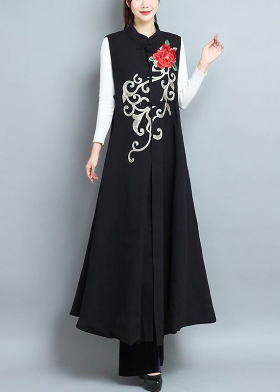 A Vintage Style Coat with Delicate Timeless Details