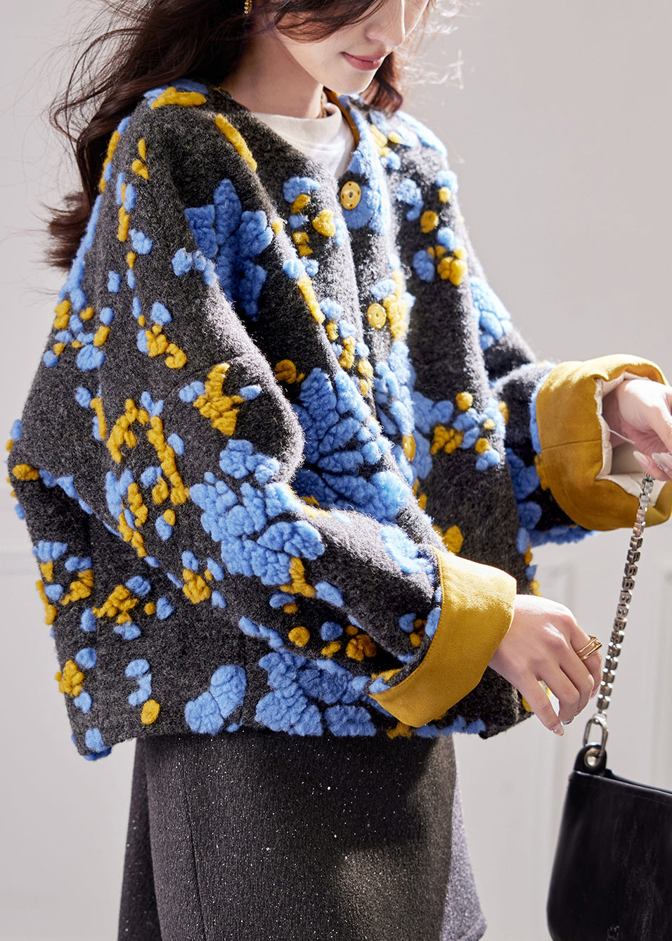 Gracefully Styled Coat for Any Occasion