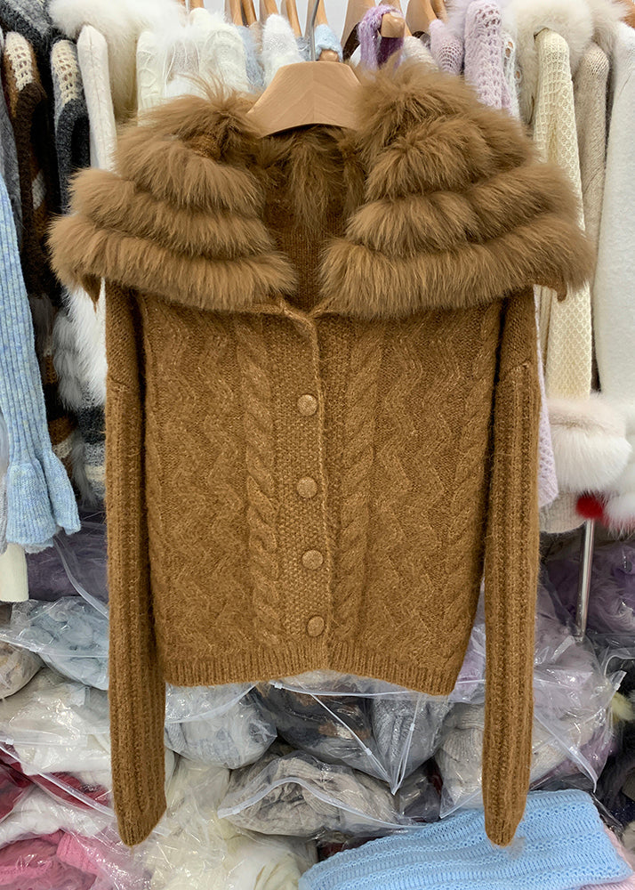 Classic Vintage Cardigan with a Flattering Fit