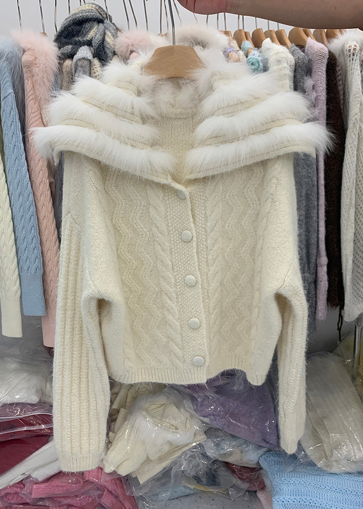 Beautifully Finished Cardigan in a Timeless Design