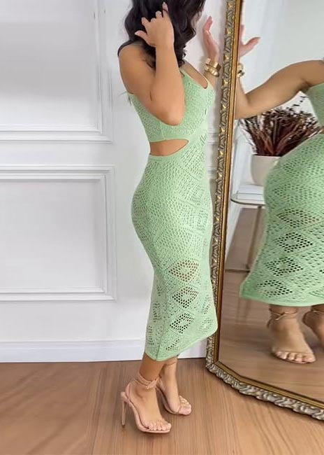 Gracefully Styled Dress for Any Occasion