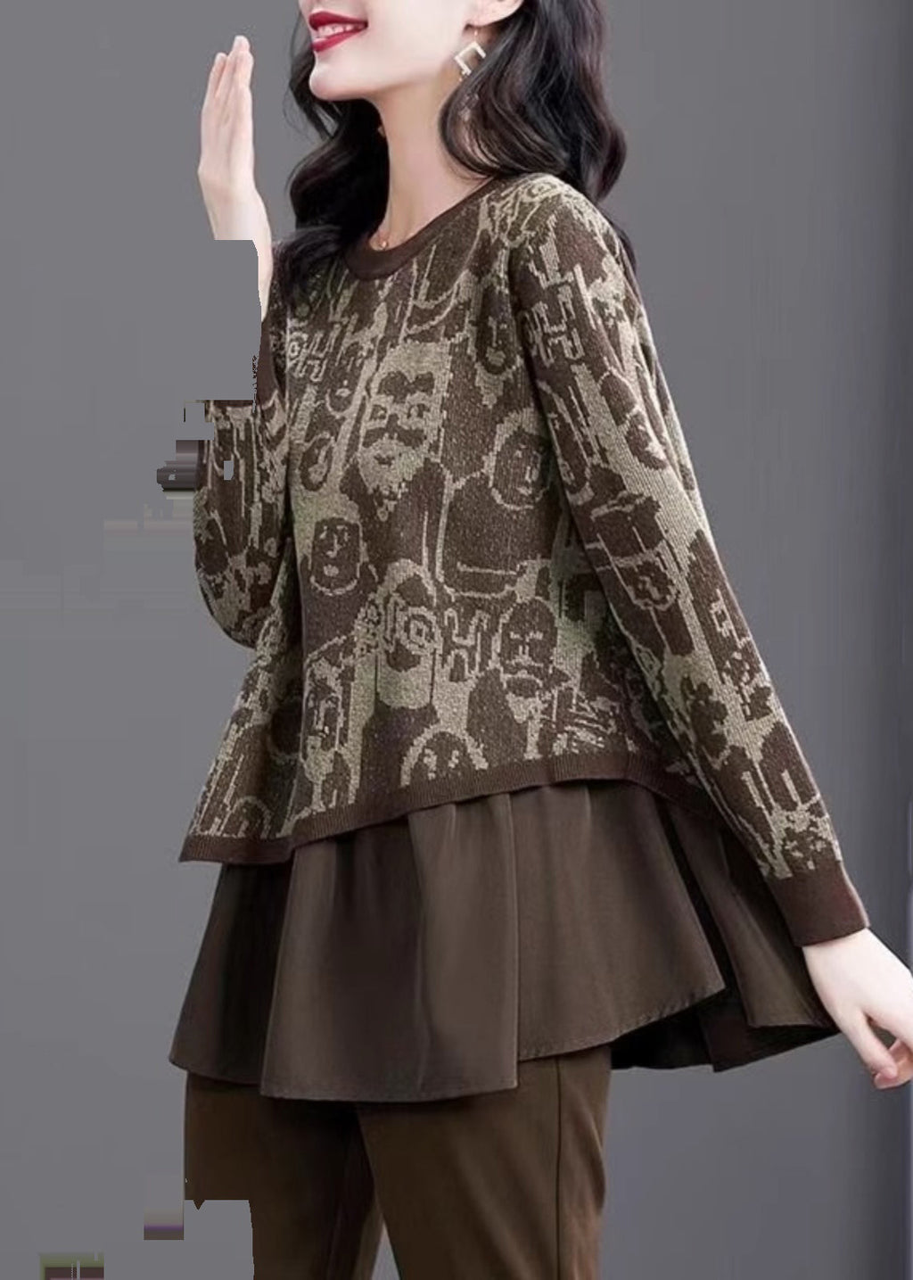 Well Tailored Sweater with a Graceful Silhouette