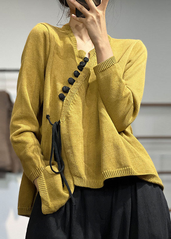 Well Tailored Sweater with a Graceful Silhouette