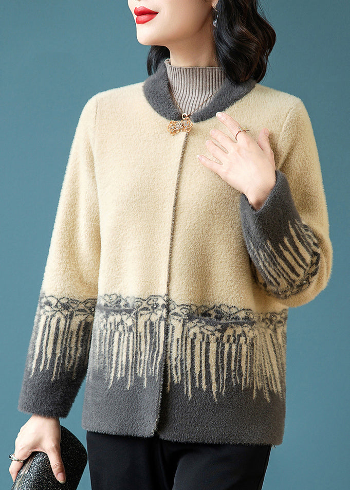 Sophisticated Coat with a Clean Classic Look