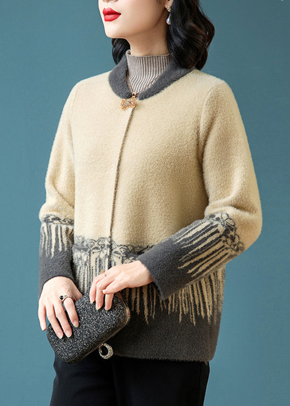 Sophisticated Coat with a Clean Classic Look