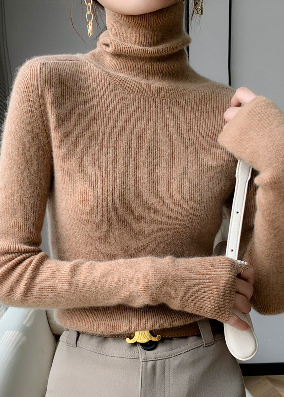 Classic Vintage Sweater with a Flattering Fit