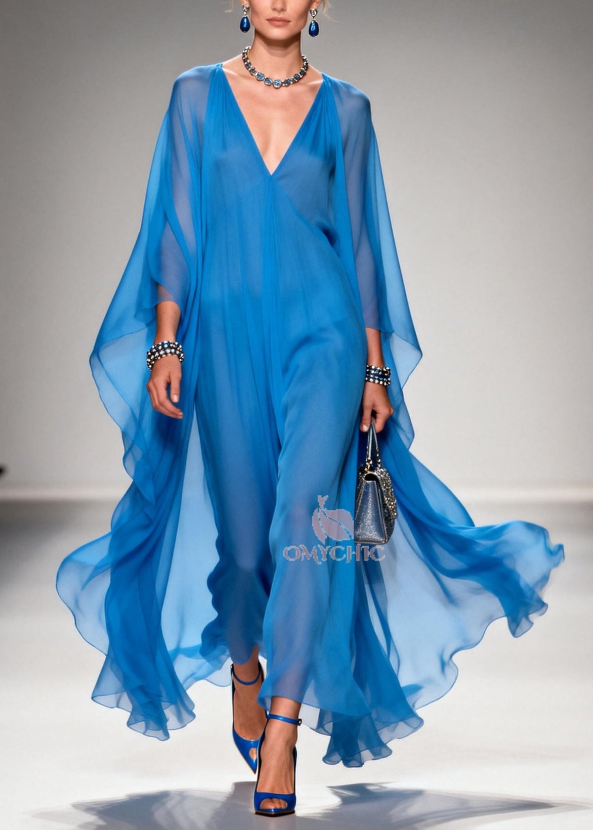 Well Tailored Dress with a Graceful Silhouette