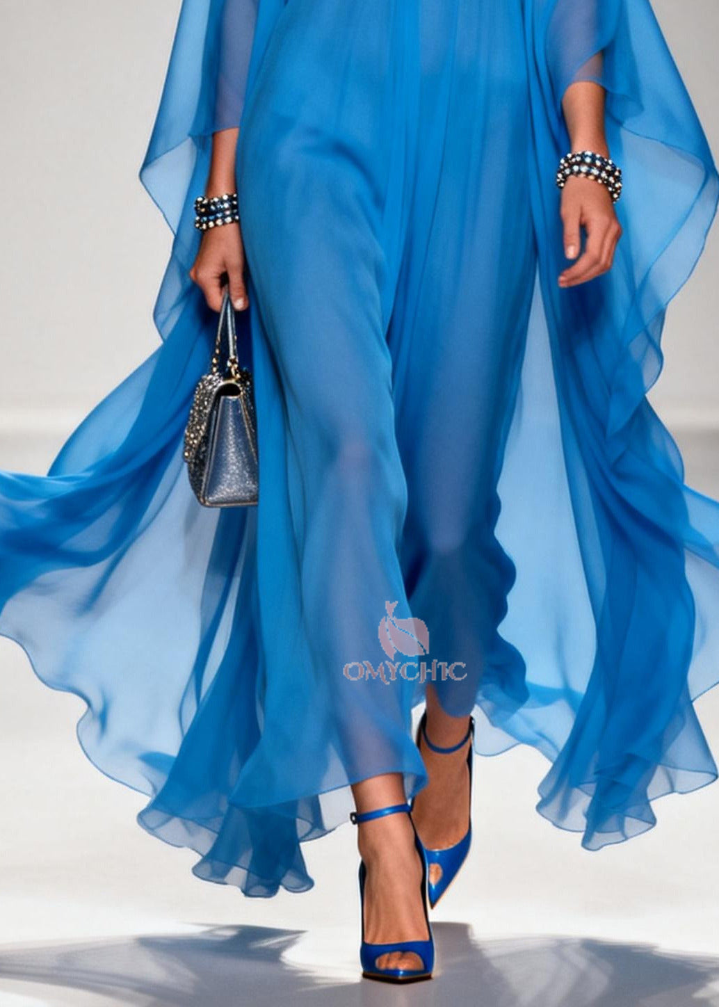 Well Tailored Dress with a Graceful Silhouette