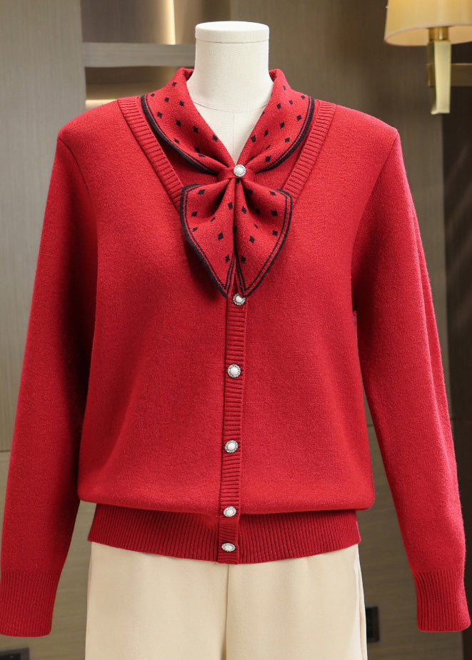 Classic Vintage Pullover with a Flattering Fit