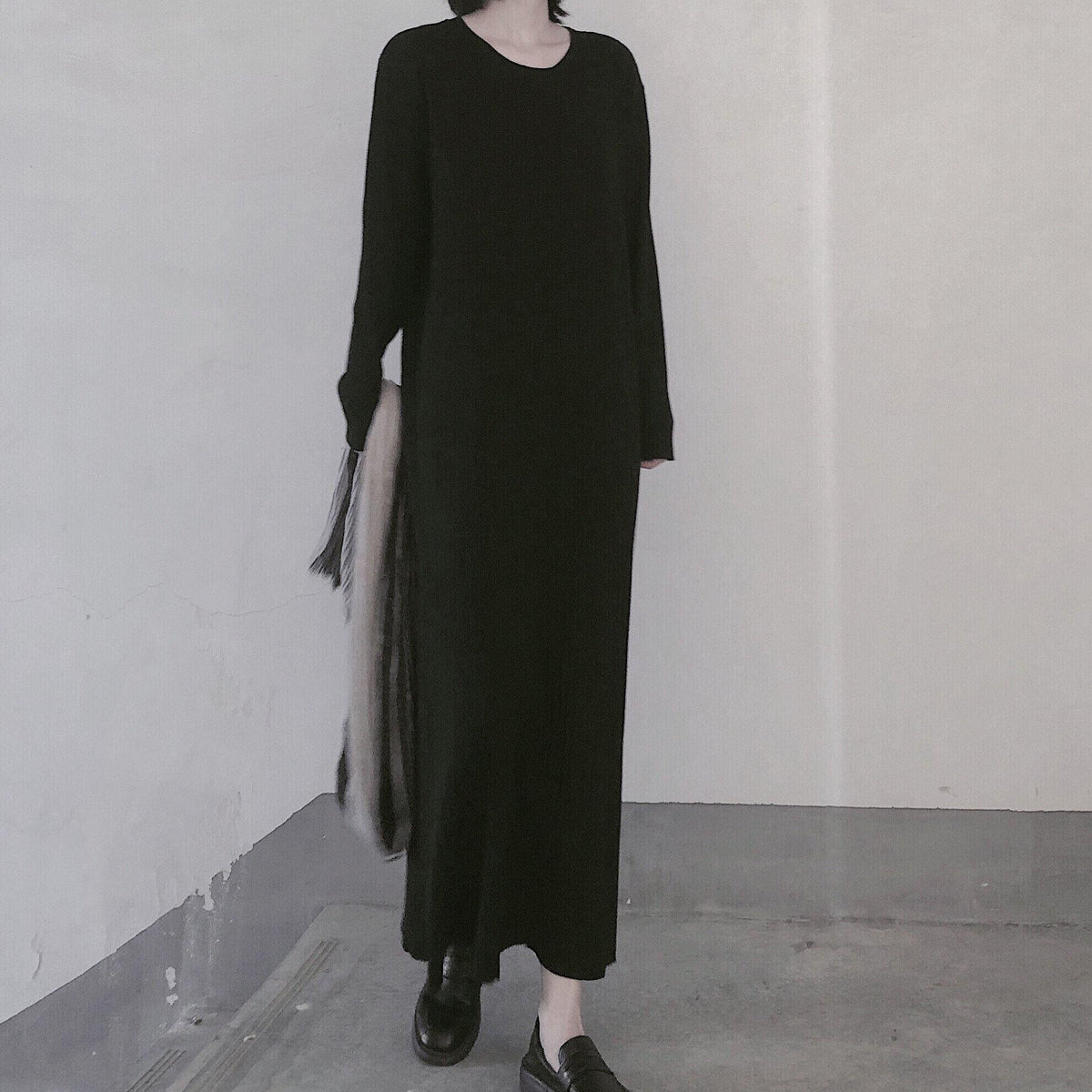 Well Tailored Sweater with a Graceful Silhouette