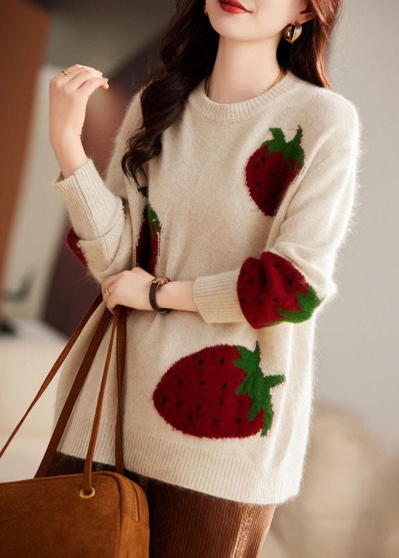 Well Tailored Sweater with a Graceful Silhouette