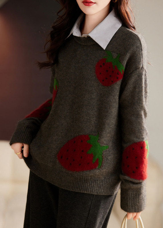 Well Tailored Sweater with a Graceful Silhouette