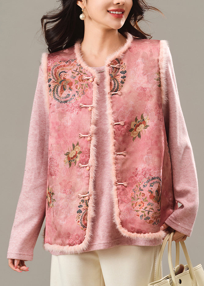 Beautifully Finished Coat in a Timeless Design