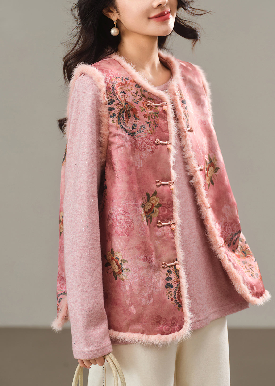 Beautifully Finished Coat in a Timeless Design