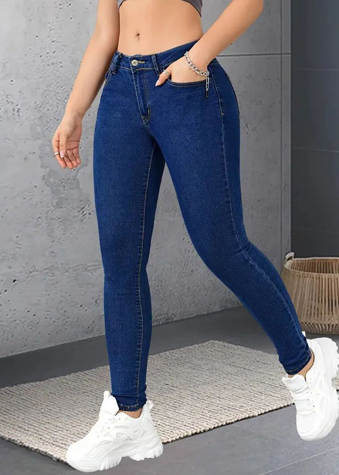 Beautifully Finished Pants in a Timeless Design