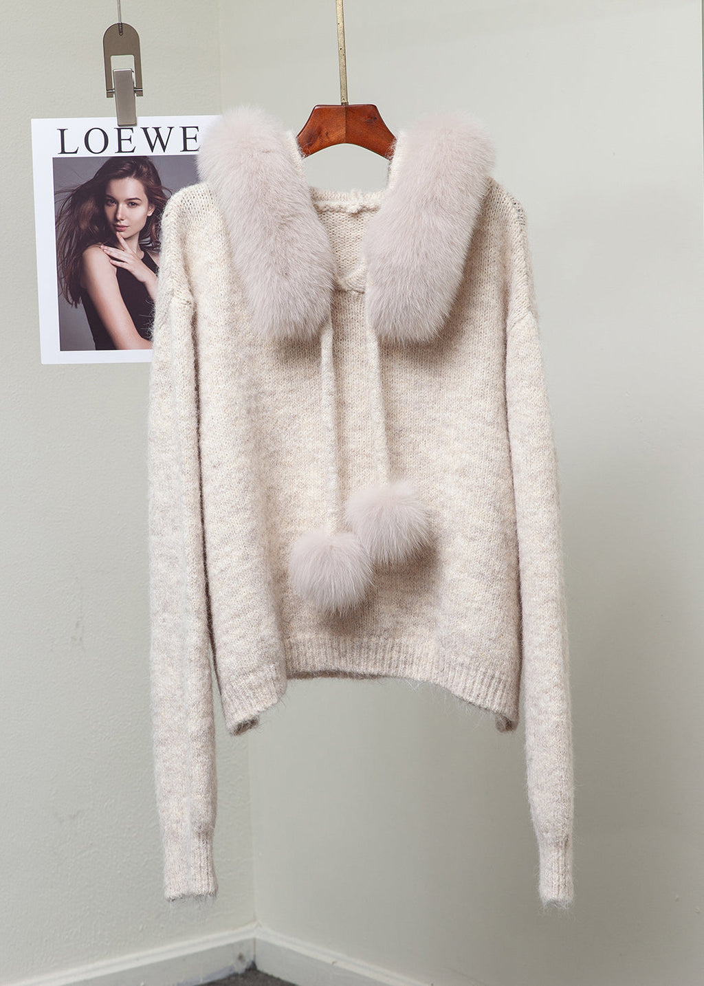Classic Vintage Sweater with a Flattering Fit
