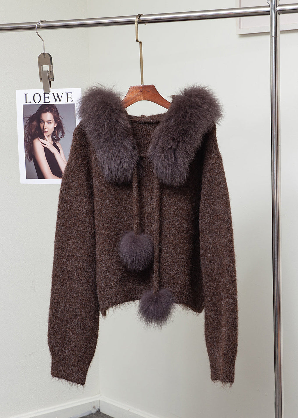 Classic Vintage Sweater with a Flattering Fit