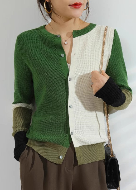 Well Tailored Cardigan with a Graceful Silhouette