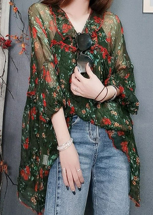 Beautifully Crafted Blouse in a Classic Style