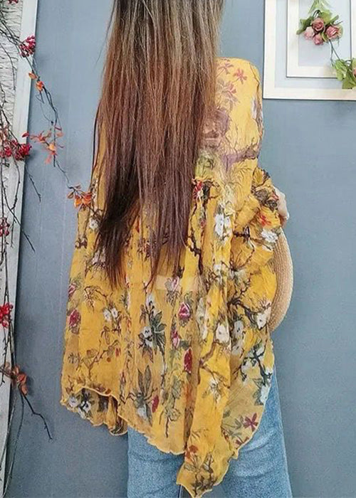 Beautifully Crafted Blouse in a Classic Style