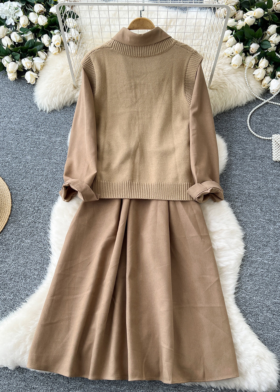 Beautifully Finished Dress in a Timeless Design