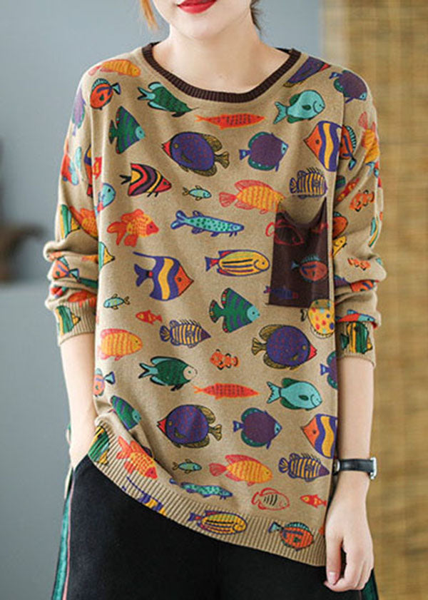 Well Tailored Sweater with a Graceful Silhouette